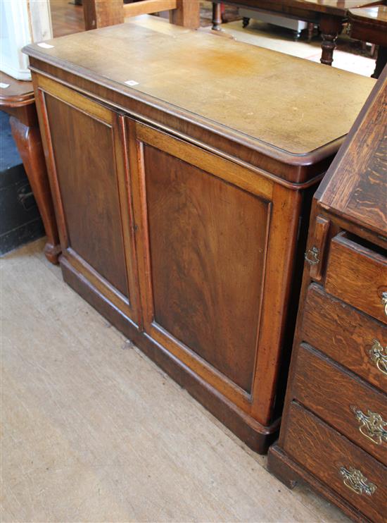 Victorian mahogany dwarf linen press